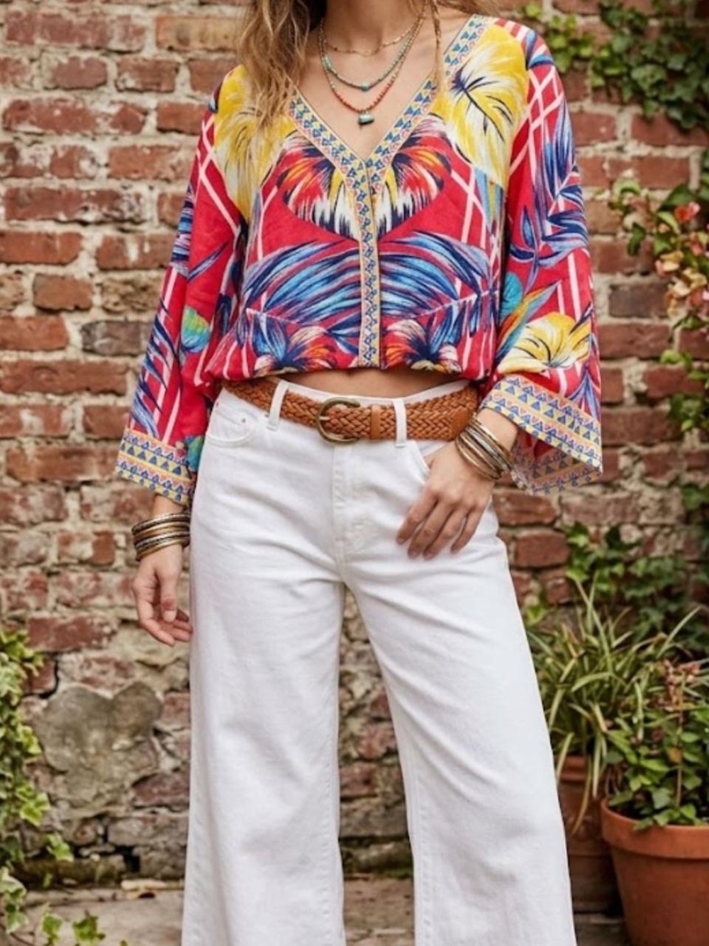Flying Tomato Women's Multi Crop-top V neck size L